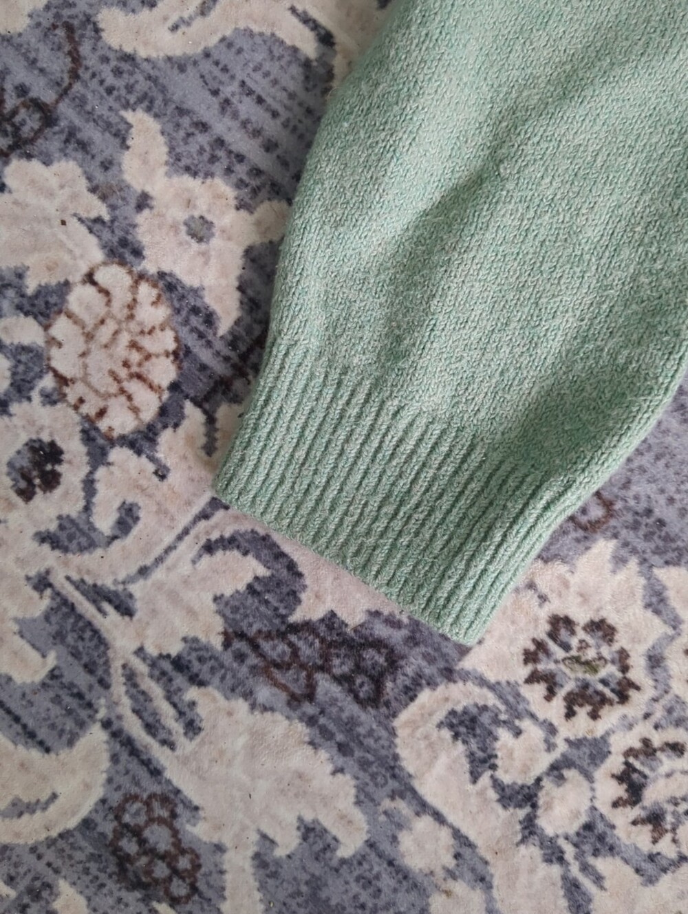 **3/$10** GAP Kids Sweater Size XL (Girl) - Picture 4 of 7
